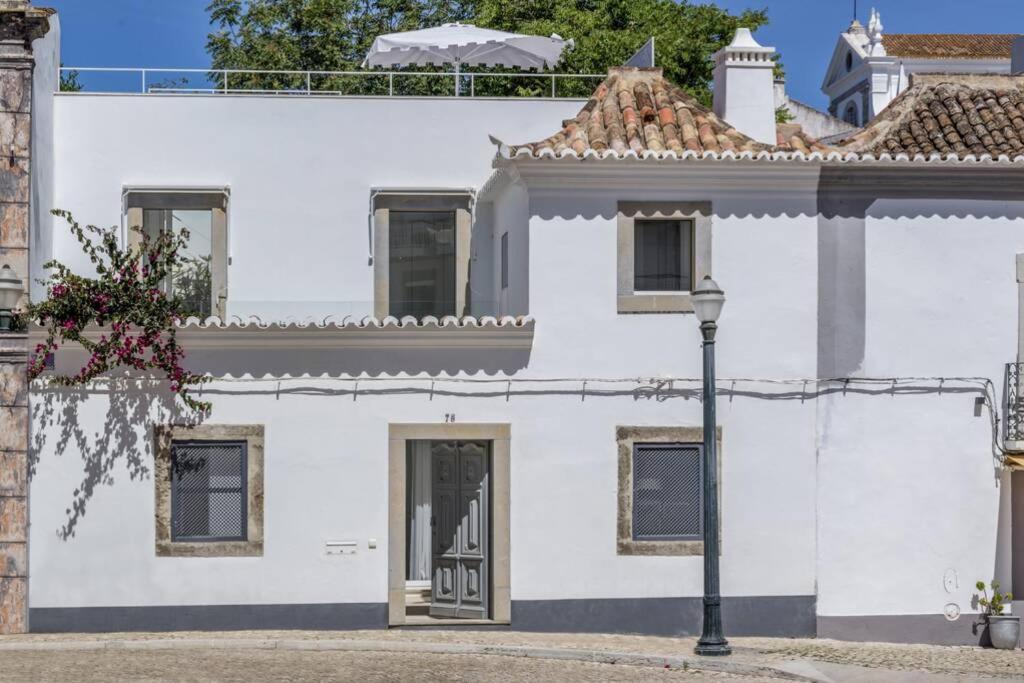 Casa Trindade, Encanto No Coracao De Villa Tavira